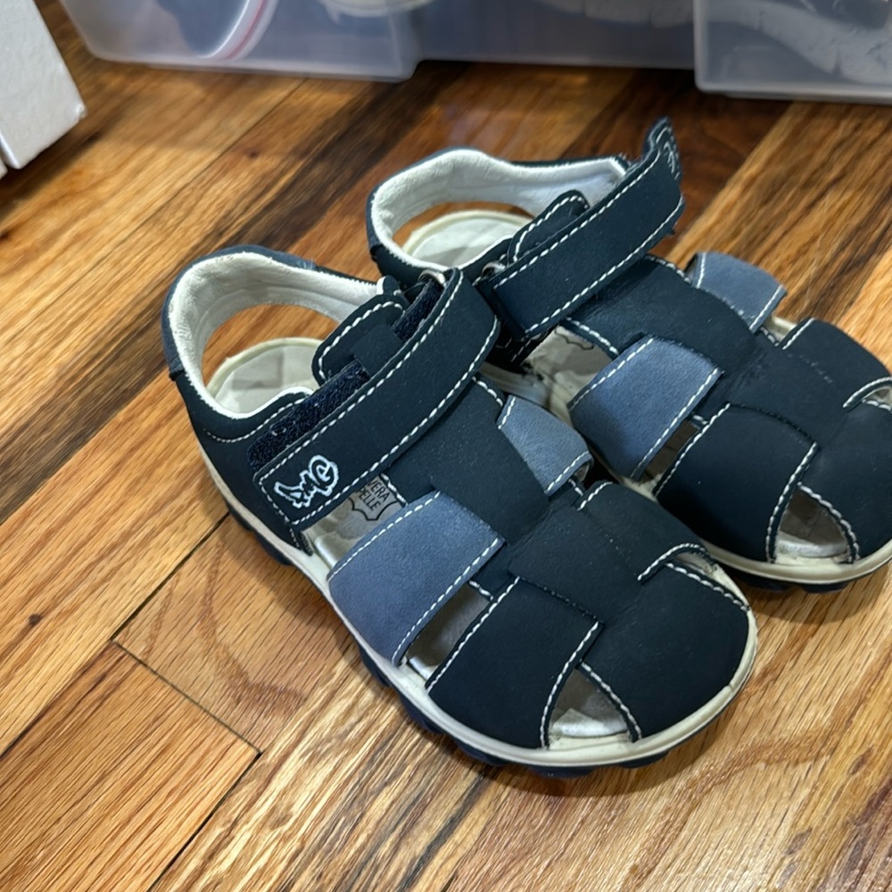 Primigi summer shoes size 26
